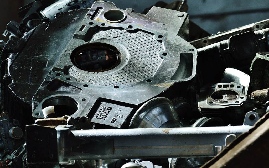 Car manufacturers frequently use aluminium in cars, particularly in engine blocks, gearboxes and dynamos. Aluminium from car parts is exceptionally suited for conversion into new aluminium. This can be used for manufacturing new products.