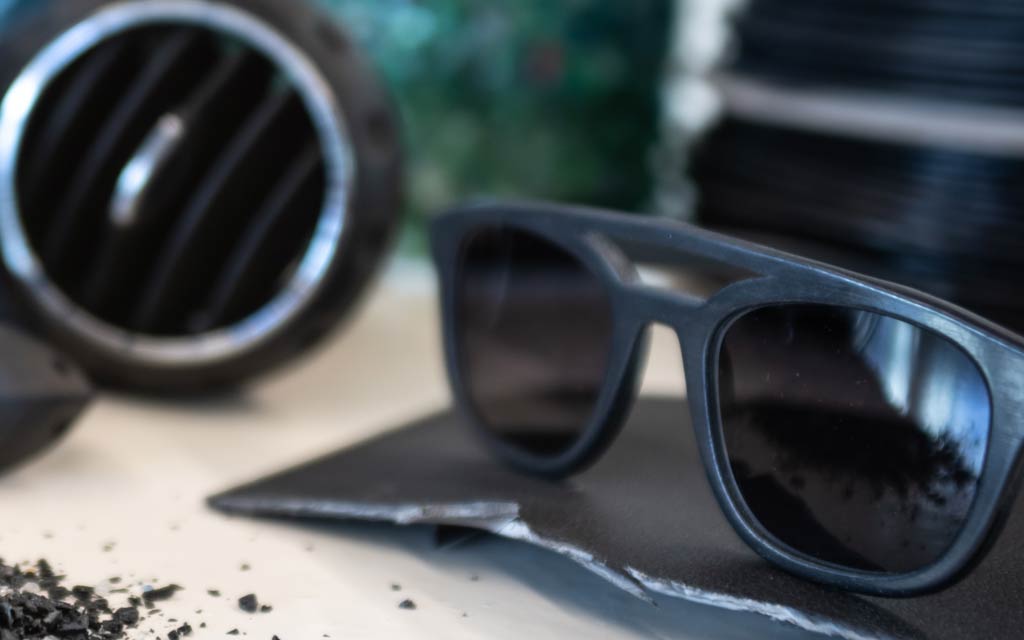 It makes sense to neatly dismantle the plastic from car dashboards as smart developers have found a great application for this material. When the plastic is pulverised into small granules, it creates the ideal raw material for the ‘ink’ used in 3D printers.