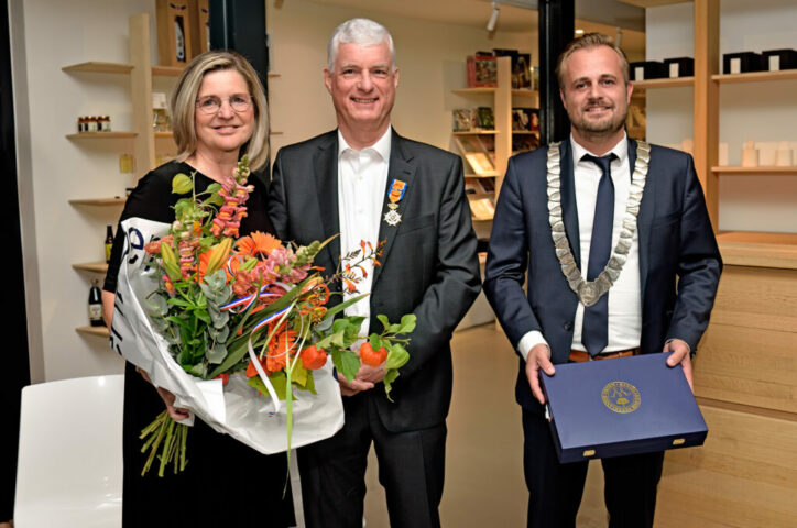 Marc van den Brand Koninklijk onderscheiden als officier